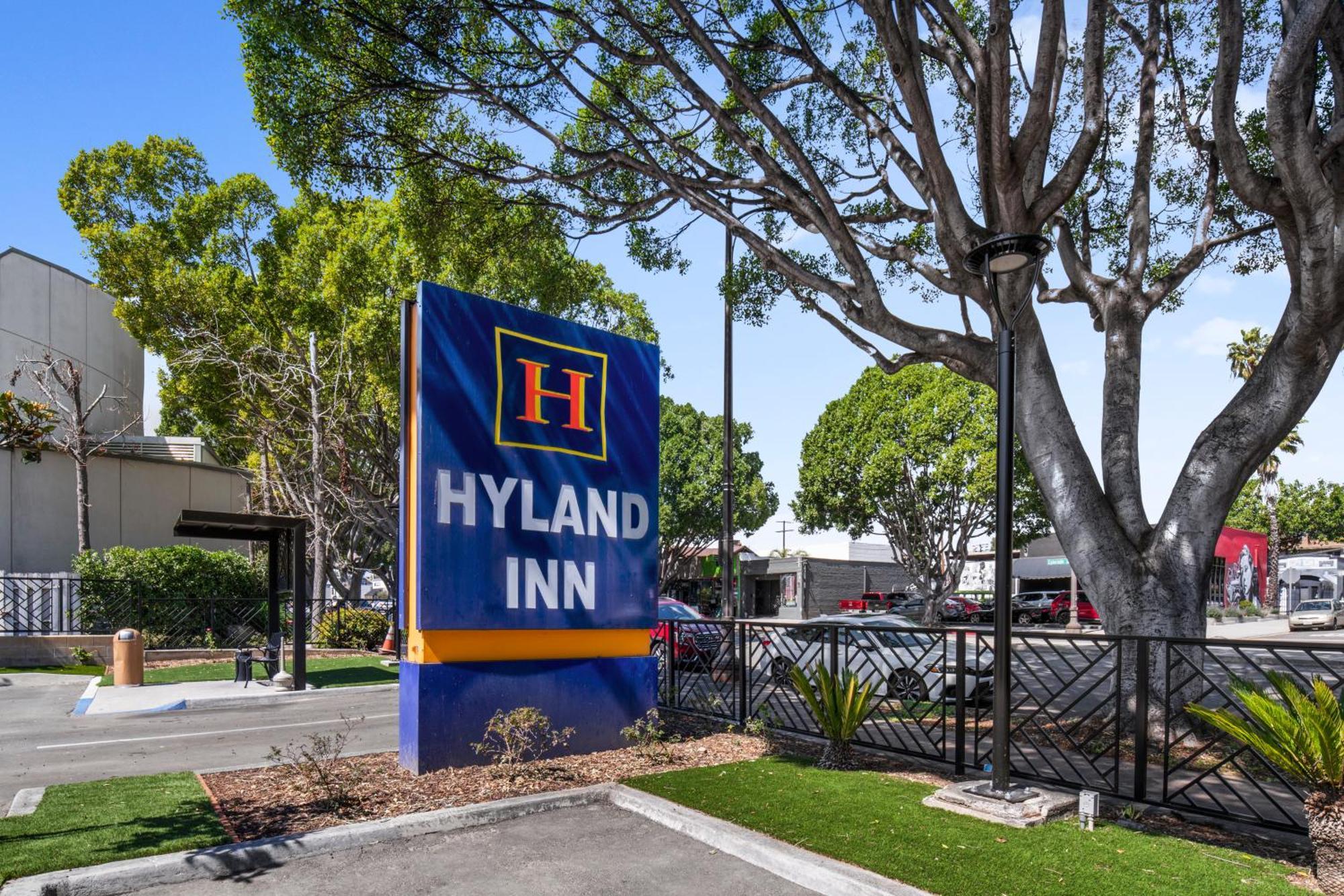 Hyland Inn near Pasadena Civic Center Bagian luar foto