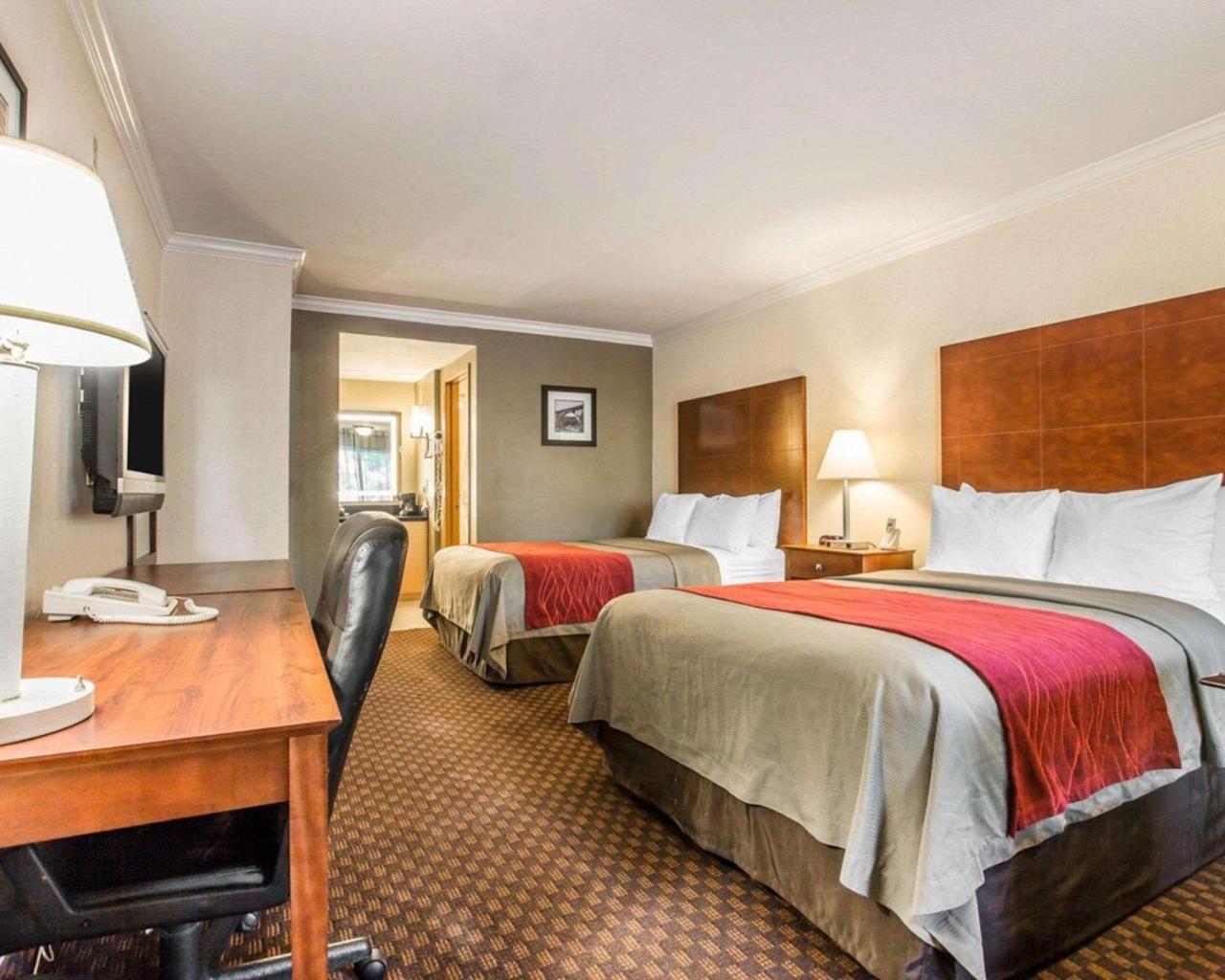 Hyland Inn near Pasadena Civic Center Bagian luar foto