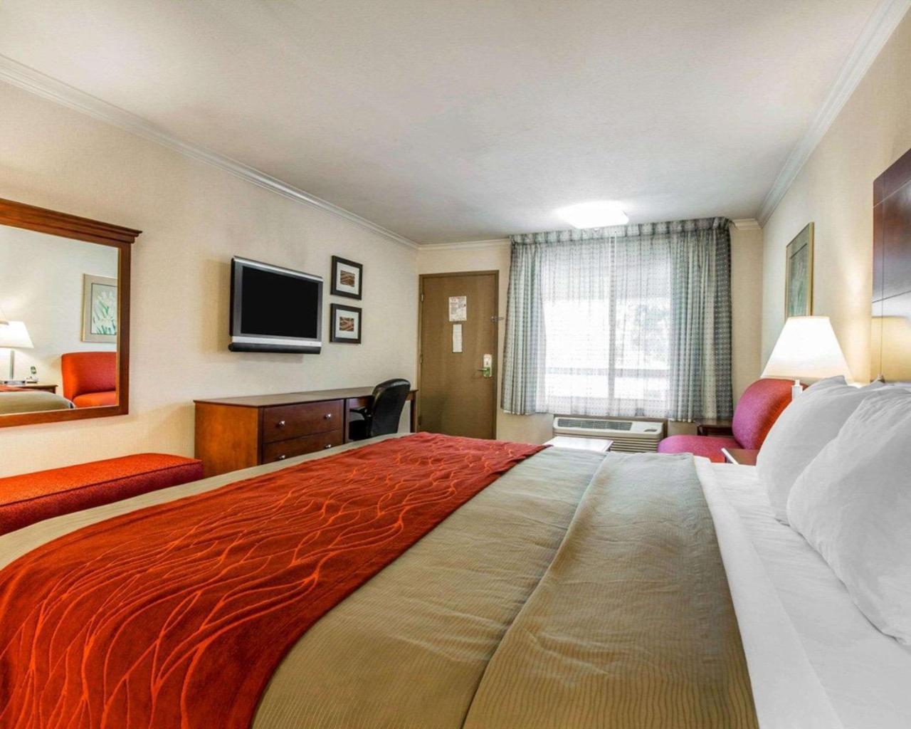 Hyland Inn near Pasadena Civic Center Bagian luar foto